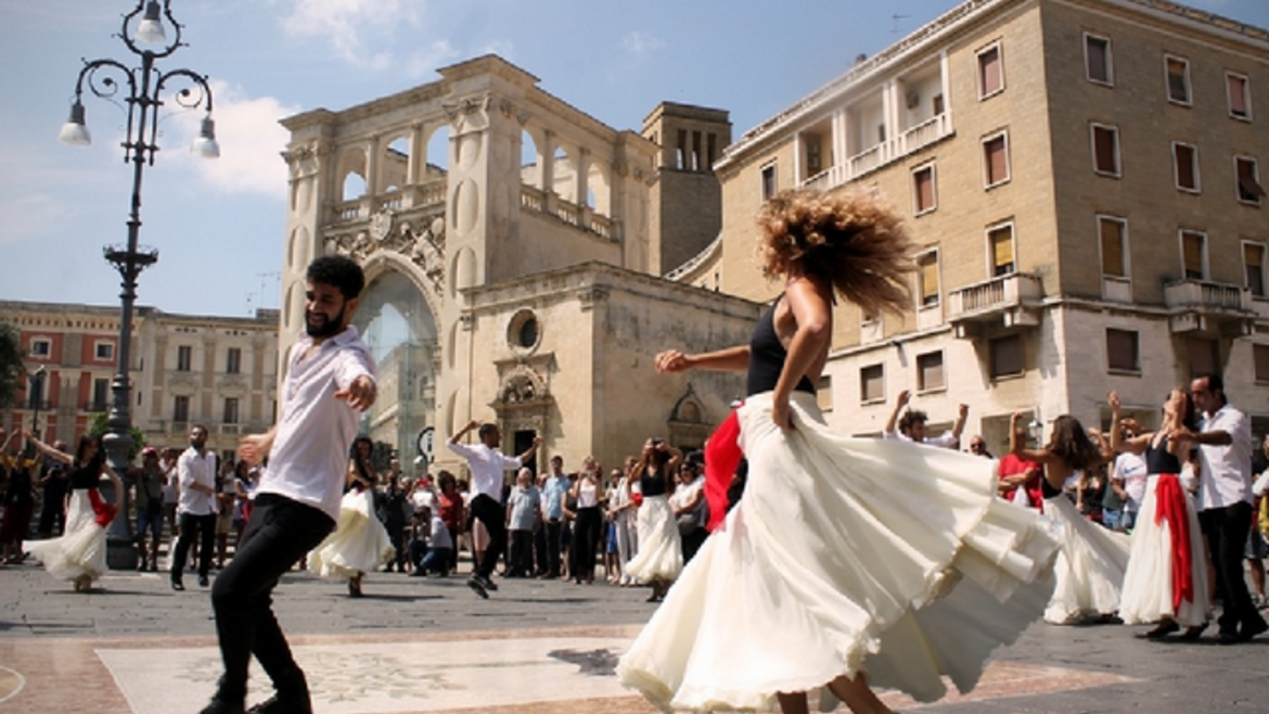 FESTA IN PIAZZA